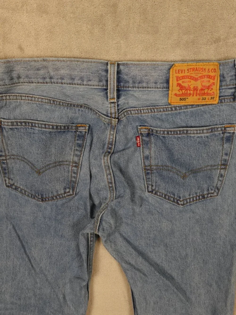 Levi's 505 Jeans Men's 33x32 Light Wash Straight Leg Classic Denim Red Tab